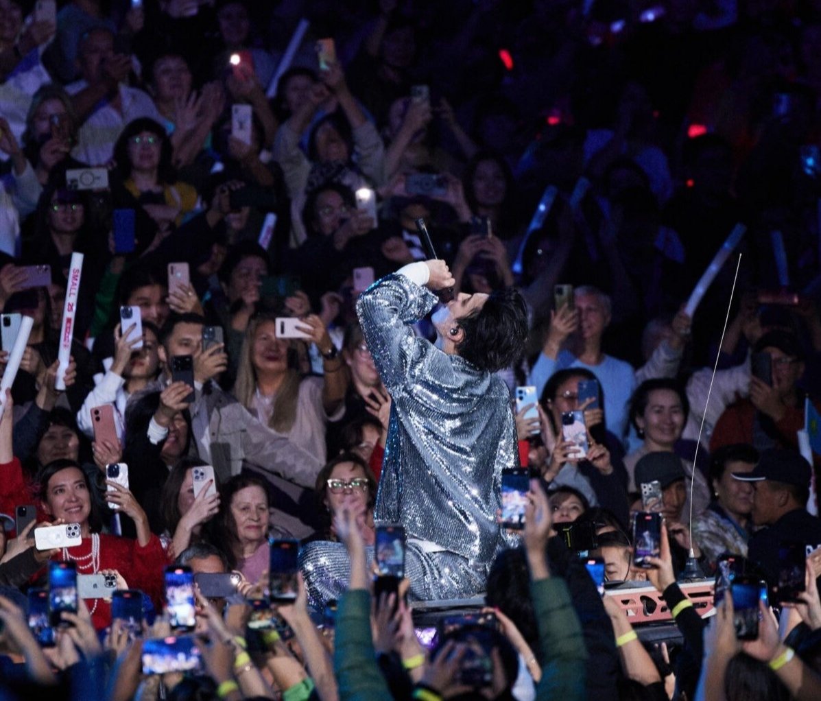 Green. Dimash OMIR OTER MV tweet media