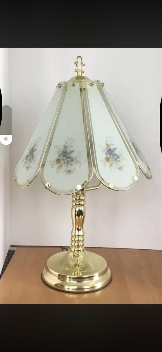wts90sglory's tweet image. Classic #90s lamp who’s mum had one?
