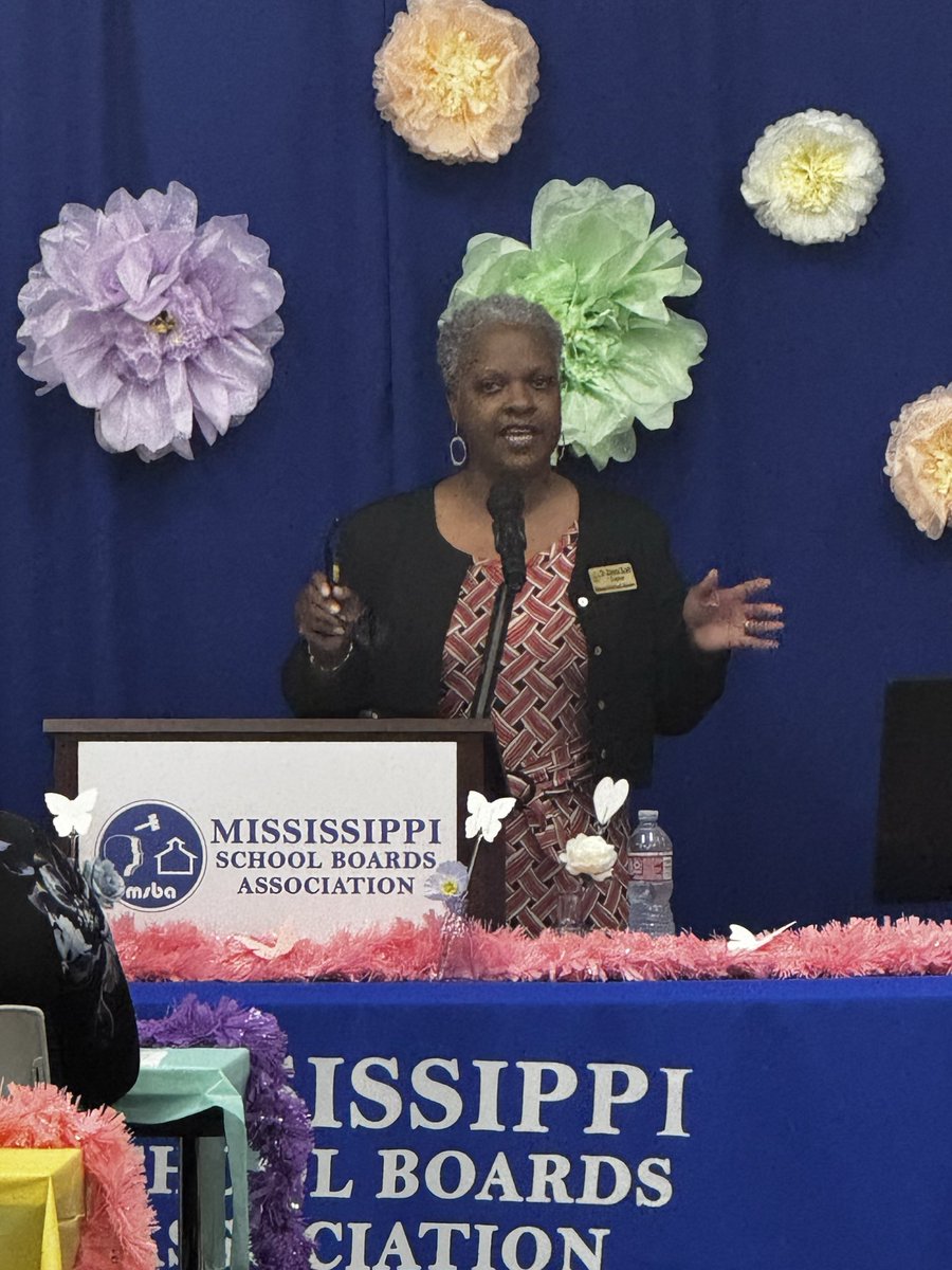 MSBAonline's tweet photo. 🌿💚 “Caring for the Whole Garden” 💚🌿 At #AABCConference, Dr. Donna Scott leads “Mental Health for Staff &amp; Families,” reminding us to support not just outcomes—but people. 🌱
#WellnessInEducation https://t.co/XpBwXKdfuN