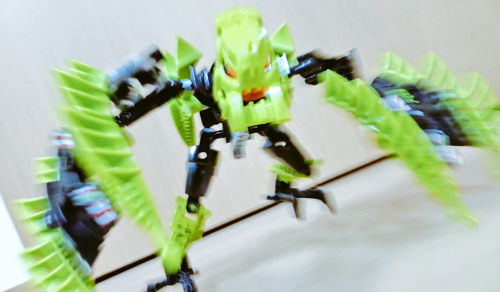 Noacier598's tweet photo. コローダー
 #Herofactory https://t.co/ir6nBnRhi4