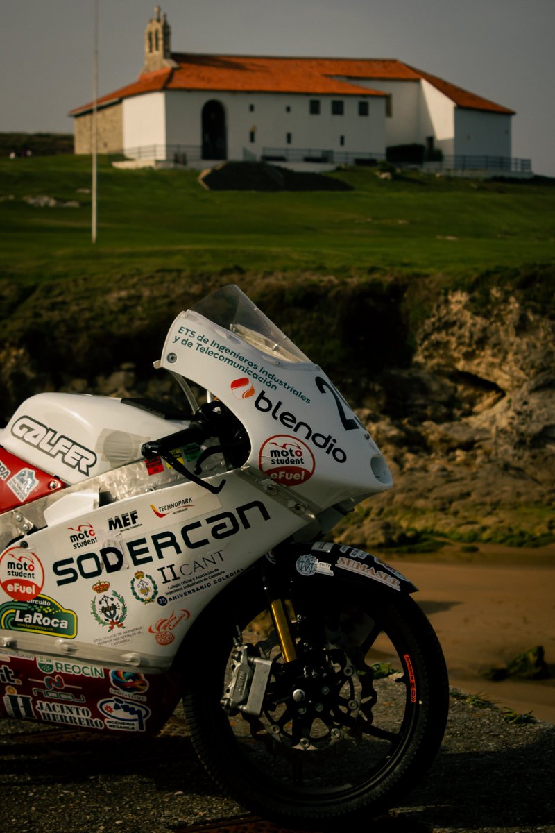 UCRacing29's tweet photo. 🏍CONOCE CANTABRIA CON UC RACING🏍

Hoy celebramos el Día de la Virgen del Mar desde su isla, con el Cantábrico de fondo. ¡Feliz día, Santander! A cargar pilas y... gasss 💨🏁

#VirgenDelMar #Santander #ConoceCantabria https://t.co/OmAft8t4dq