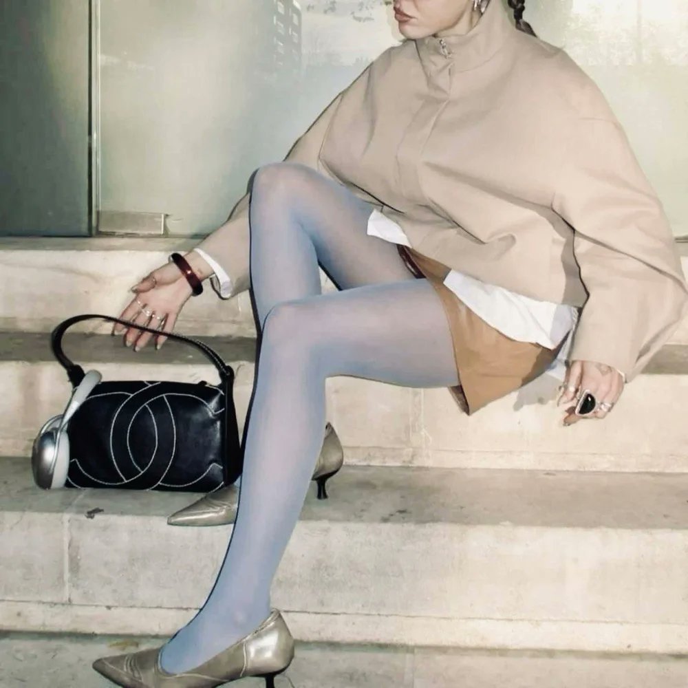 MakeOutfit tweet media
