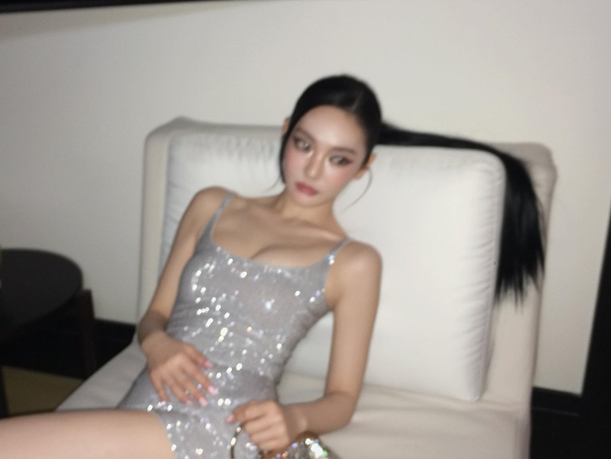 pourlesjolies's tweet photo. ningning after party look is so gorgeous https://t.co/wEVNNBwLi1