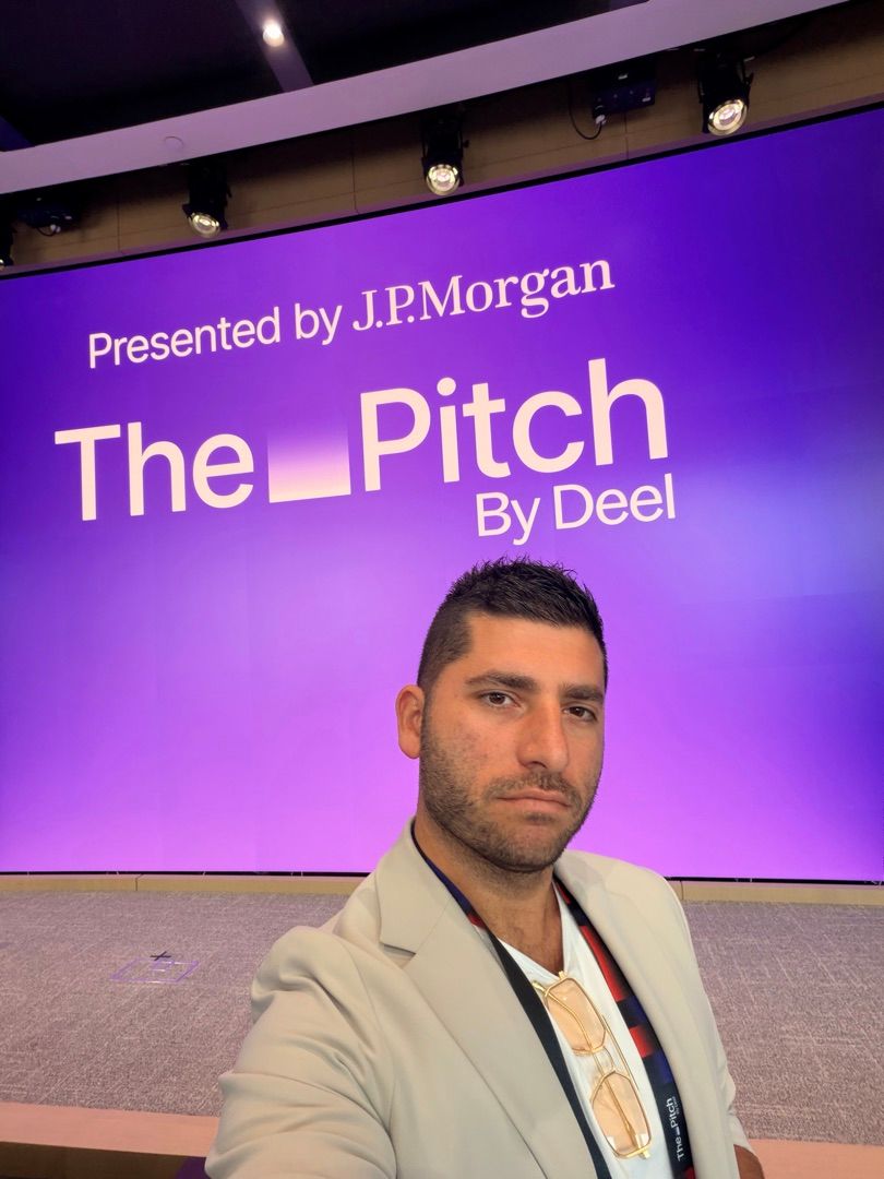 JacomoHakim's tweet image. The Pitch by Deel — New York Edition. Thank you @deel and @jpmorgan for the day.

Solo founder. 5 AI ventures. 15 agents each. Work of 50.

Conversations today with @a16z, @weekendfund, @ribbitcapital, @Coatue, @kimaventures.

The agentic era is here.

#ThePitchByDeel #JPMorgan