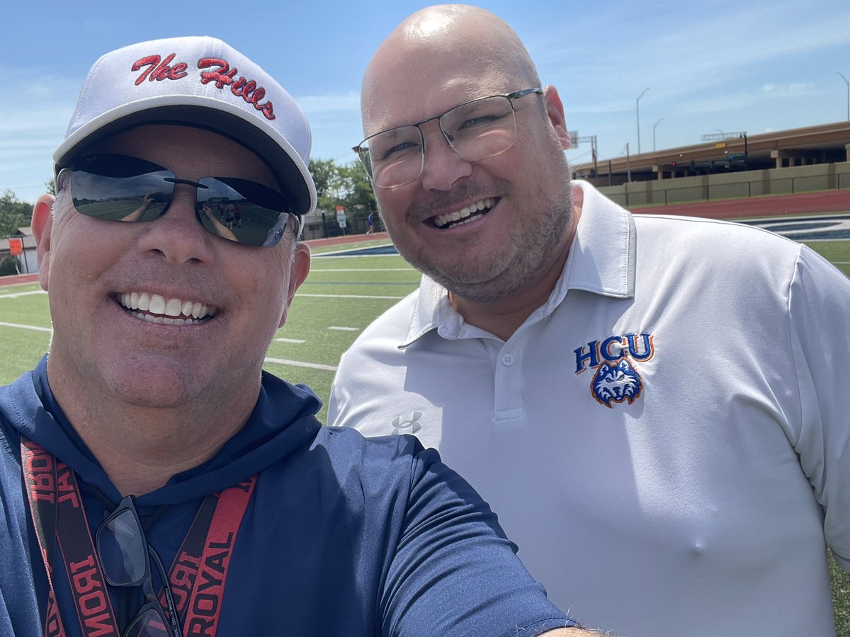 GedKates's tweet photo. Thank you @coachwilkerson @HCUFootball for recruiting Richland HS and #TalkinBoutTheRoyals https://t.co/Sjz2rYCrpR