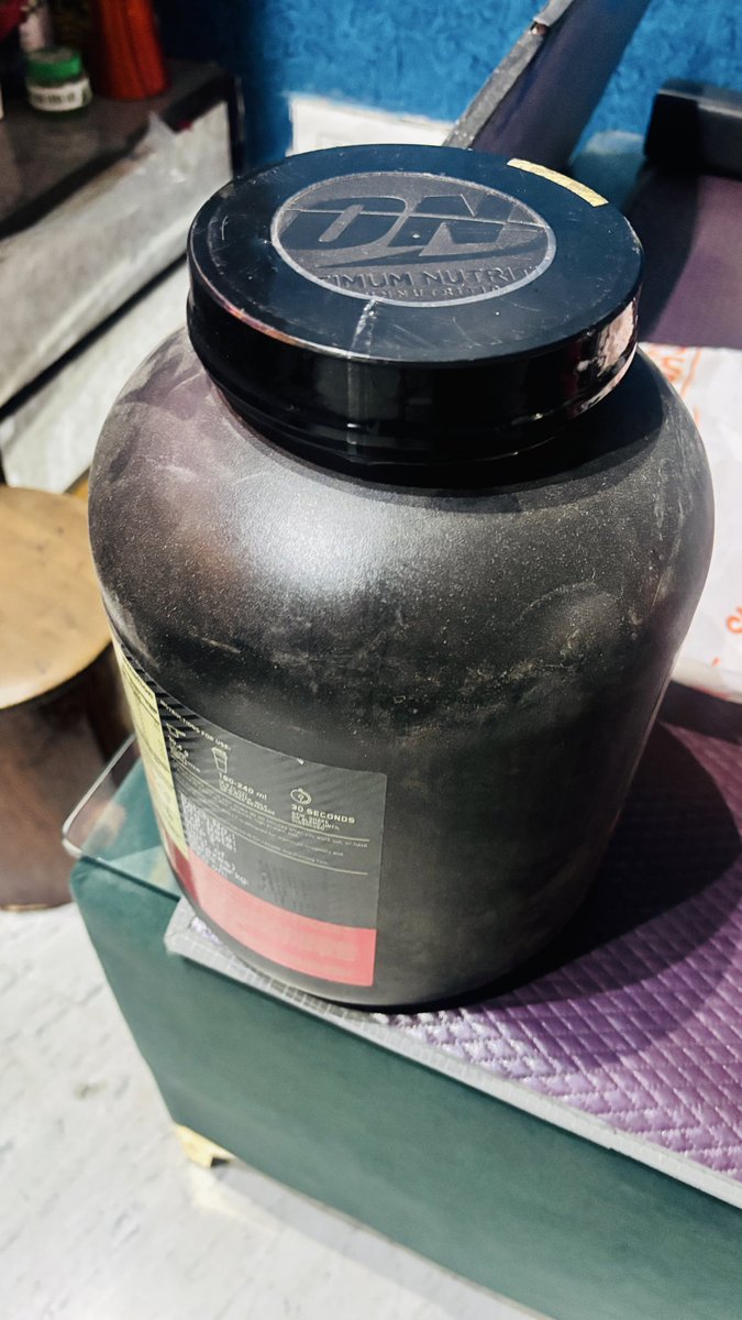 sidharthpathan2's tweet photo. @blinkitcares @letsblinkit Hi team i have 1 issue i have got 1 order from u guys and the product is damaged and old manufacturer date is also very old and scratch code is already scratched by someone i tried to contact nothing happened kindly check asap https://t.co/DSOnCeWwL7