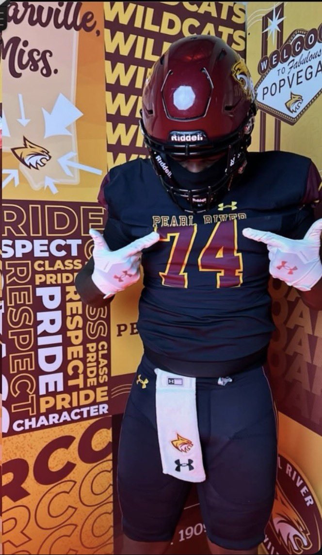 CaidenWade's tweet photo. Blessed to receive an offer from @PearlRiverFB @CoachDWBoykin https://t.co/Xzc6SgCi9k