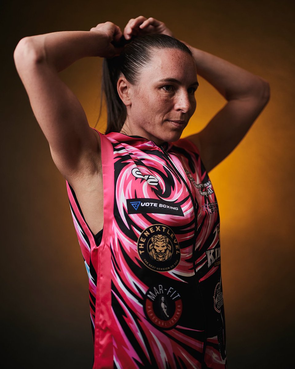 ev2sportswearuk's tweet photo. Fight night... 🥊

We're always proud to support @NicolaHopewell with her boxing kits here at EV2 Sportswear! 🙌

#EV2 | #DesignWithoutLimits https://t.co/jPGMmYFHGk