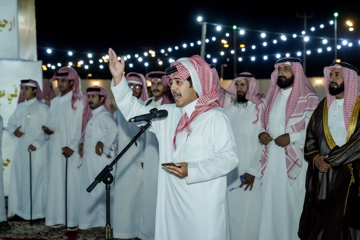 K5tlj's tweet photo. شيخ القبيله لازهم من وفانا
تشمر صناديد الرجال المسمين

واميرنا يبشر بنا لادعانا
يبشر بنا ذا الحين ولابعد حين

حن (عزوة ال غبيش)سعد اومرانا
خيالة البلهاء لاجاء العلم علمين

#خليل_بن_غبيش
#الخنافر
#ال_غبيش https://t.co/pnz7hu0H1v