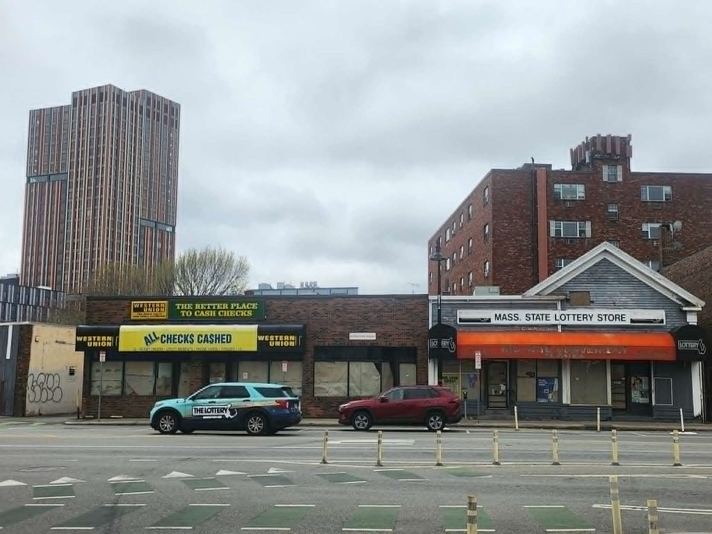dsaworkingmass's tweet photo. Somerville non-union city workers have seen their job descriptions slowly divorced from requested responsibilities and compensation.

Meanwhile, compensation for non-union workers became less and less clear. https://t.co/4Dctsj1qpM