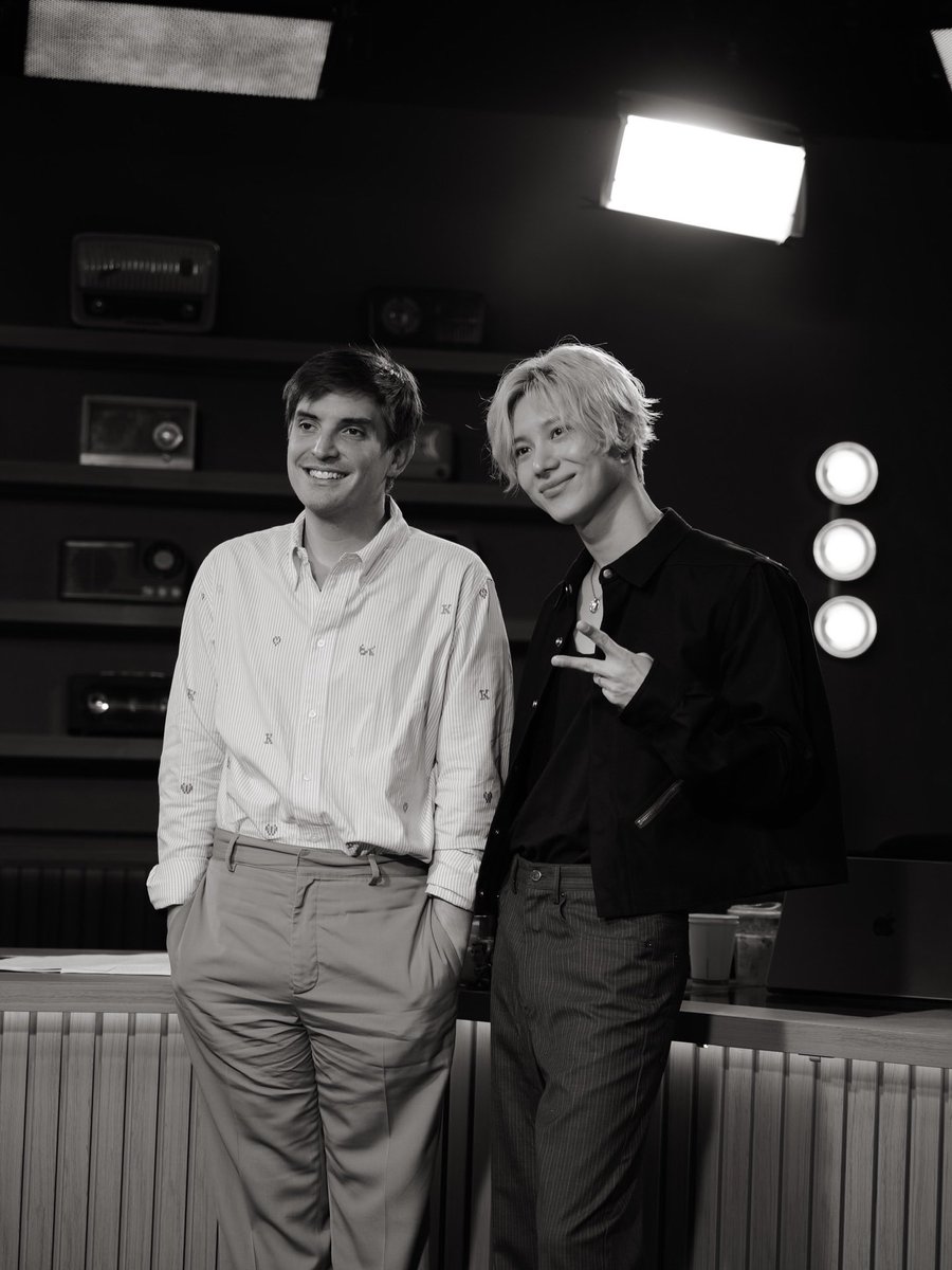 이유 tweet media