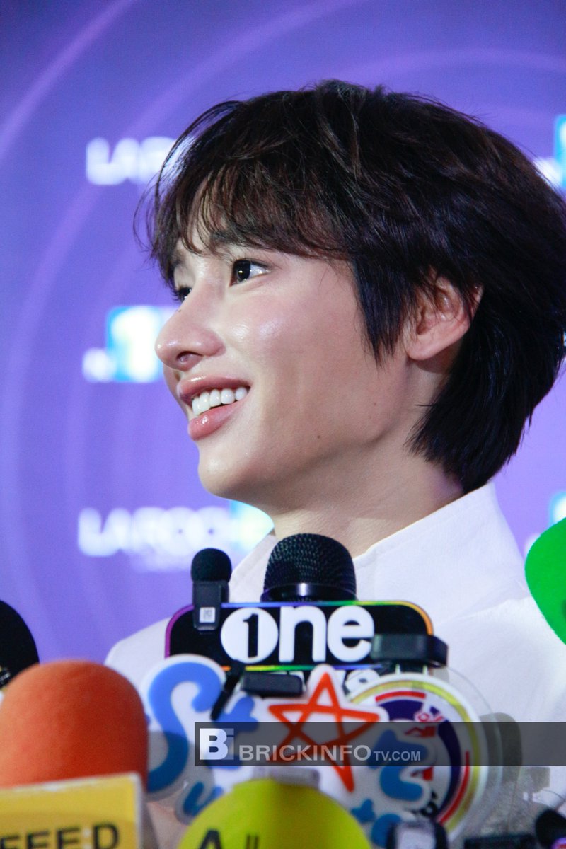 BrickinfoReport's tweet photo. “ออฟ-กัน” ร่วมงาน La Roche-Posay Mela B3 Dual Body Treatment

OFFGUN BRIGHT UNLOCKED

#Melasylแรกเพื่อผิวกาย #LaRochePosayTH #MelaB3DualBodyTreatment #MelabodyxOffGun #offgun #Brickinfo https://t.co/w1LxFuidvg