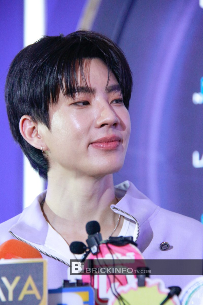 BrickinfoReport's tweet photo. “ออฟ-กัน” ร่วมงาน La Roche-Posay Mela B3 Dual Body Treatment

OFFGUN BRIGHT UNLOCKED

#Melasylแรกเพื่อผิวกาย #LaRochePosayTH #MelaB3DualBodyTreatment #MelabodyxOffGun #offgun #Brickinfo https://t.co/w1LxFuidvg