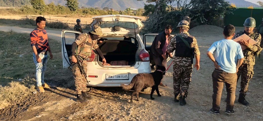 digopsimp's tweet image. #CRPF,
Units of Range Imphal, Manipur, established Naka&amp;amp; Mobile Check Post, demining roads and area domination at different strategic places in fringe area, Manipur. CRPF remains dedicated to ensuring peace and stability in Manipur.
@HMOIndia 
@crpfindia
@mnp_2018
@northeast_zone