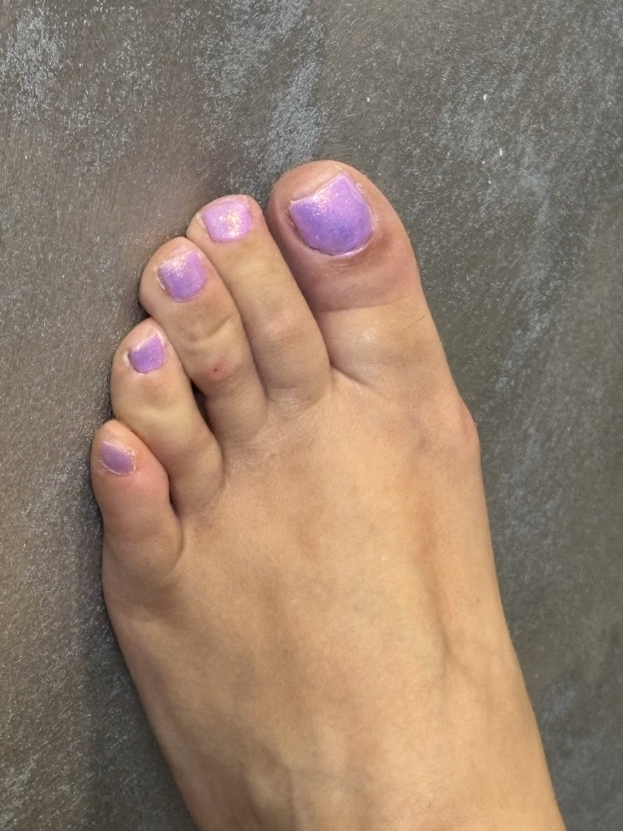 sabrina Foot tweet media