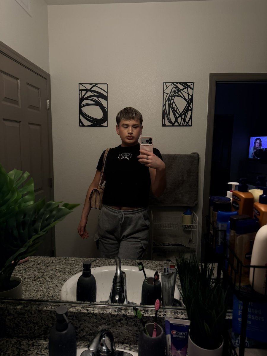 takeallhismoney's tweet image. hi #phx 😘
#glendale #az #mlm #dl #latino
