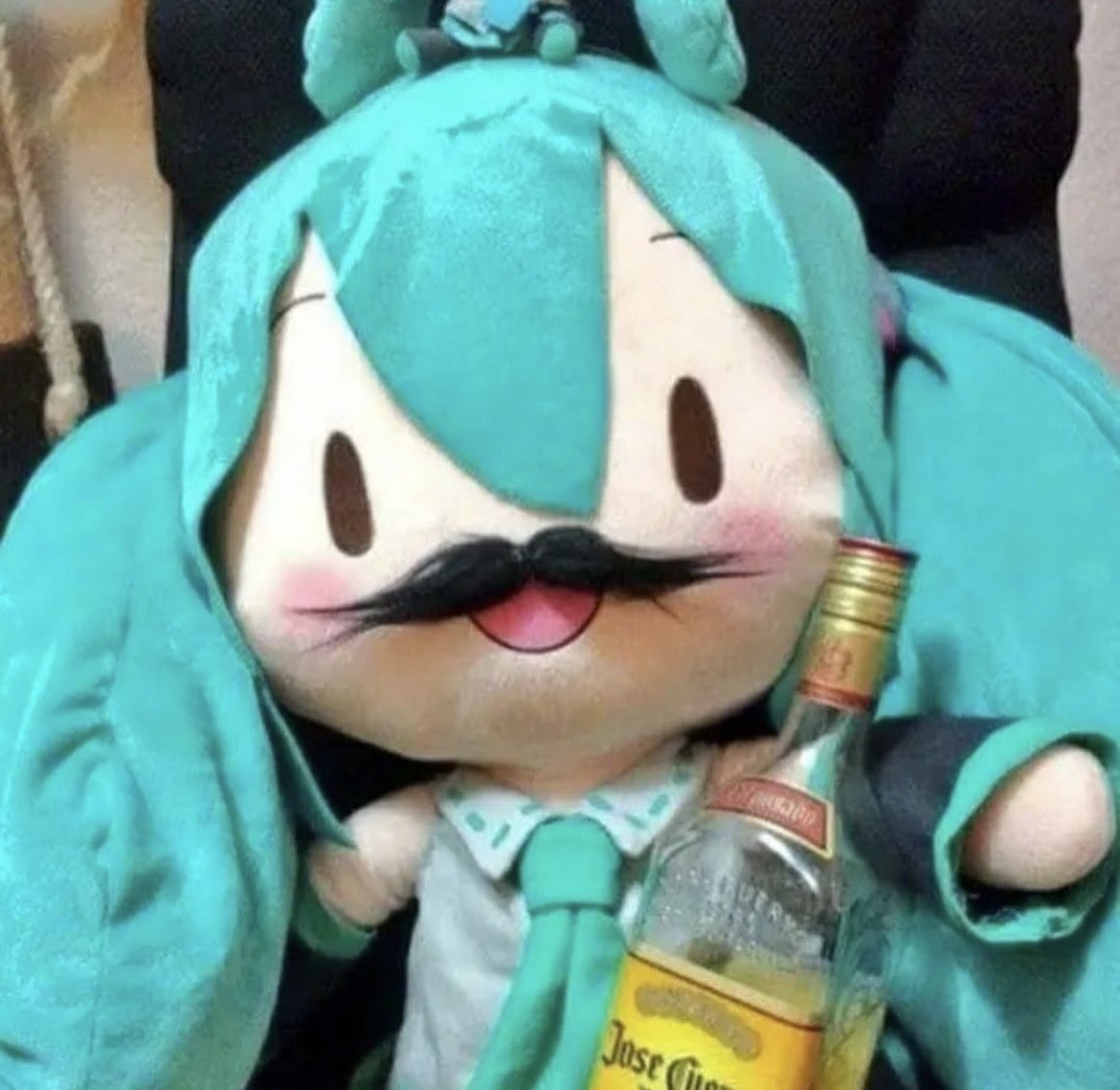 Miku tweet media