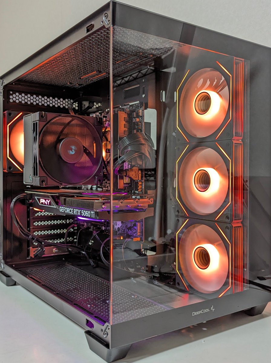 【ほぼ新品】【セットアップ済】ゲーミングPC 5700X/RTX5060 R7