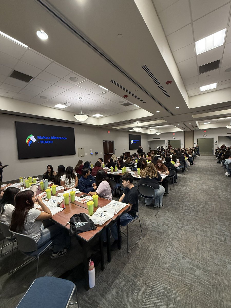SUMMIT COLLEGIATE HIGH SCHOOL tweet media