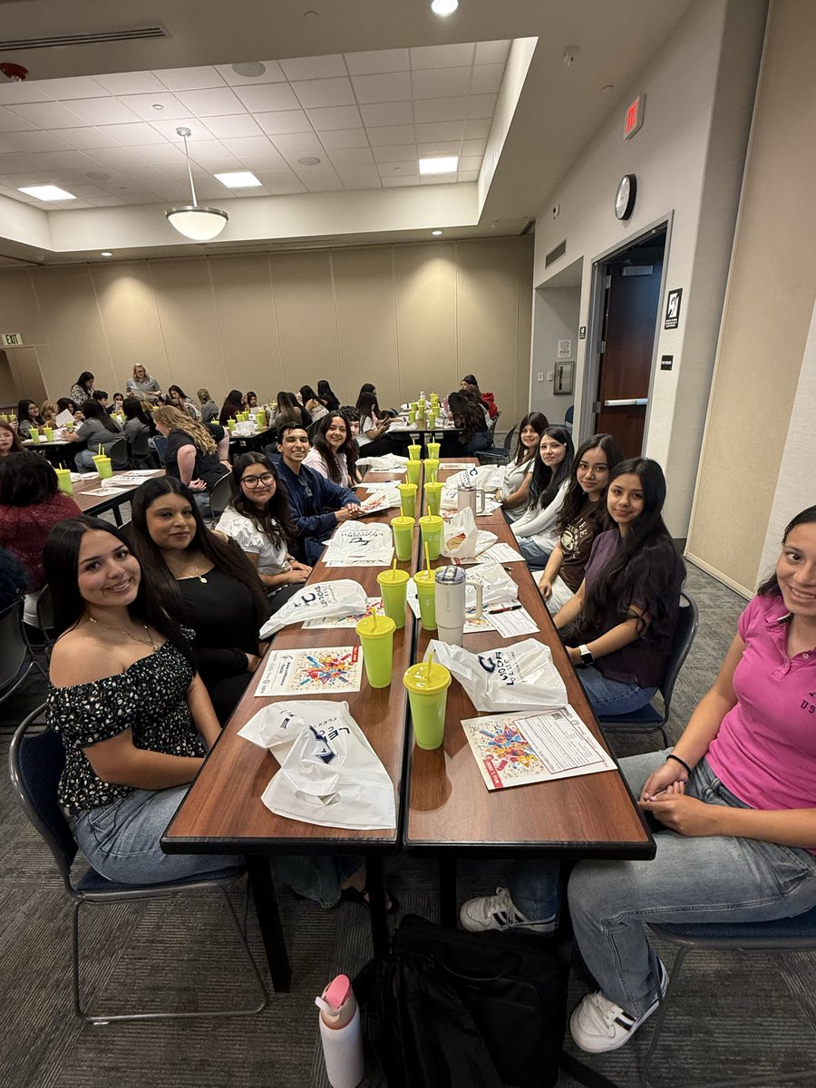 SUMMIT COLLEGIATE HIGH SCHOOL tweet media