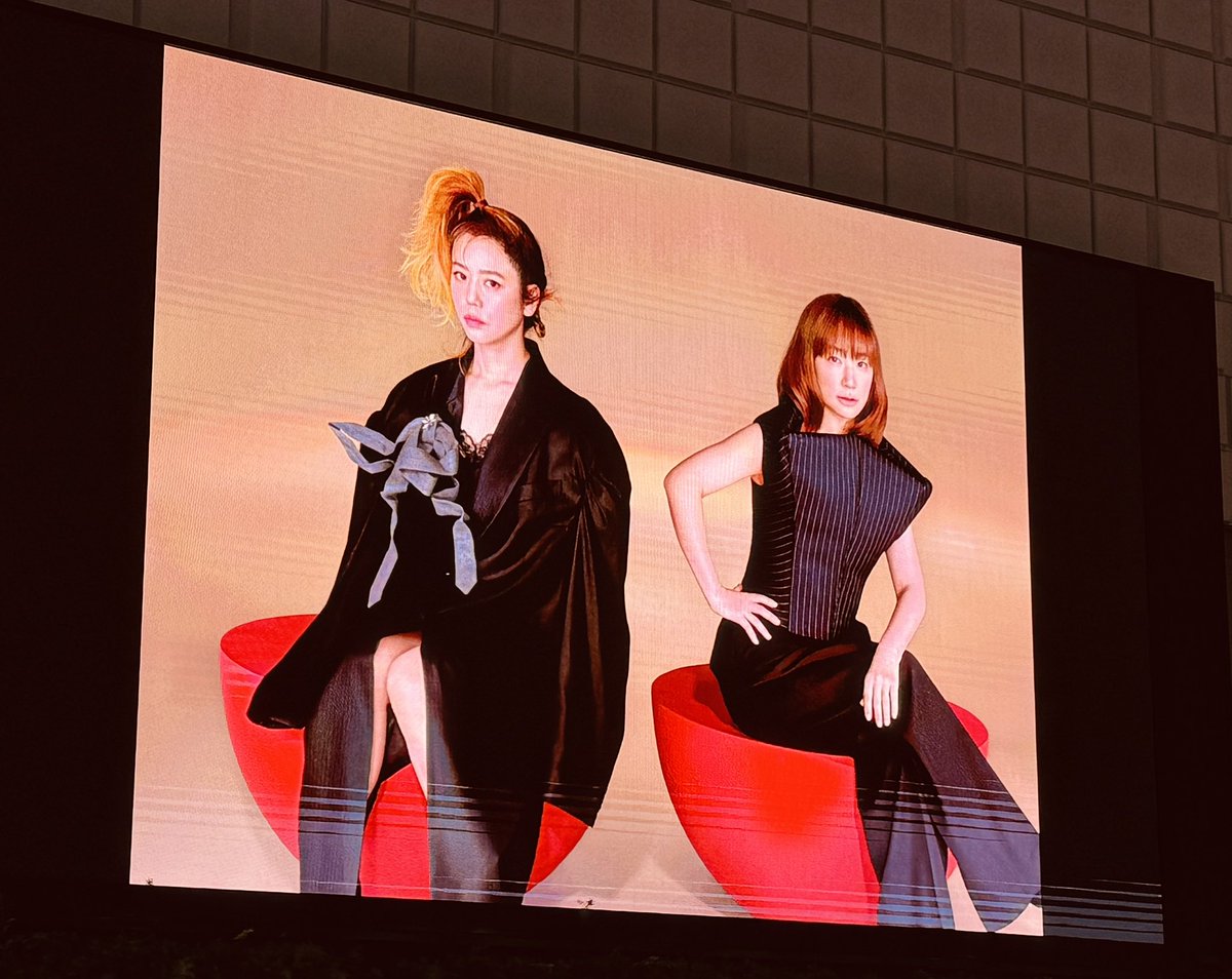 CHICAUMINO's tweet photo. 『Chara＋YUKI LIVE “echo” 2026』
ガーデンシアターでしあわせに浸ってまいりました✨🌈🍀🍒✨✨✨✨
2人がおどって歌って揺れているだけで私の心はしあわせでひたひたになりました
素晴らしい夜でした🤤✨✨🍀🌈
おふたりともなんて可愛くてかっこよいのでしょう
わたしも帰り道脚が軽やかになる程素敵でした！！