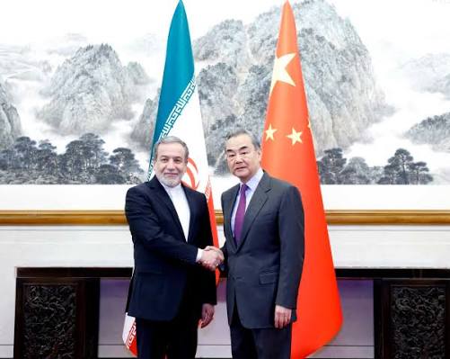 UzbekNow's tweet image. #Iranian FM Abbas Araghchi is traveling to #Beijing today for high-level talks with #WangYi. The discussions are expected to focus on strengthening bilateral ties and addressing key regional and international developments.

uzbeknow.com | #China #Iran #Israel #NATO