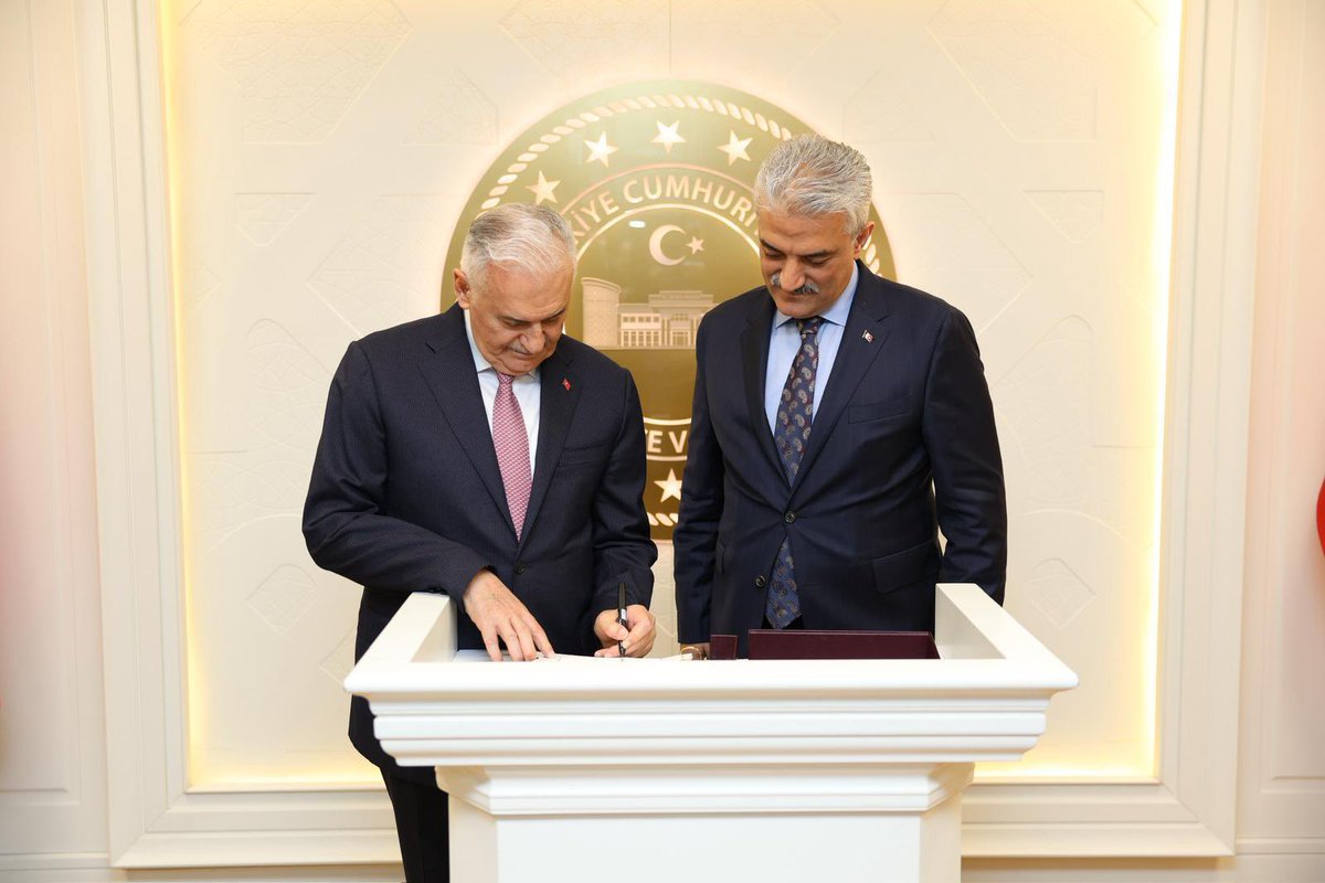 Binali Yıldırım tweet media