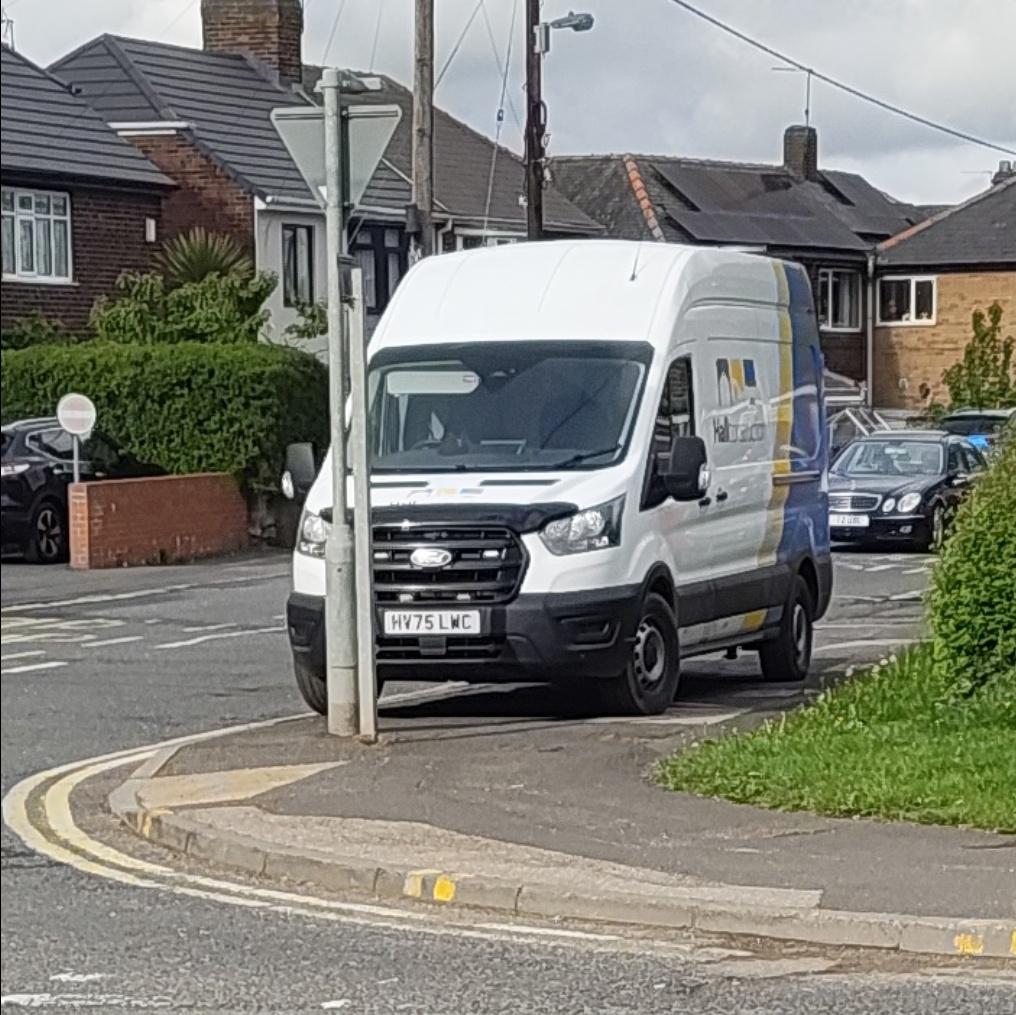 faftducker's tweet photo. @HallCSL remind your driver that the pavement attached to double yellow lines is not a parking space so the lazy so and so can nip in to the co-op, makes it difficult for people to pass. @DurhamCouncil @DurhamPolice @Parklikeatwatuk https://t.co/MXq1FPCKeV