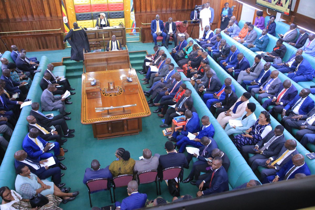 ChimpReports tweet media