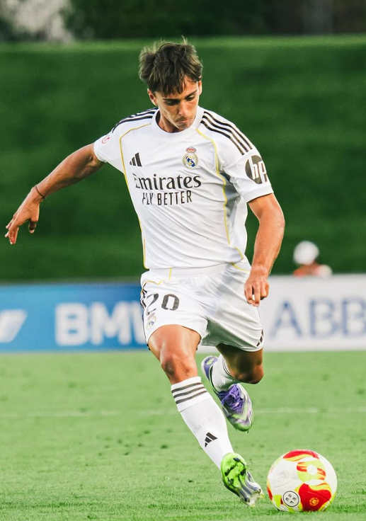 BigData_RO's tweet photo. Pues este es el 1º 💎 de la semana:
❗️Pol Fortuny❗️
Jugador de 21 años del RM Castilla y que acaba contrato.
ED interior/ MP/ Interior por derecha, zurdo con muchísima calidad creador de juego desde banda derecha.
🚨Los valores son por 90 minutos🚨(Sigue) https://t.co/b7JOMWVdcS