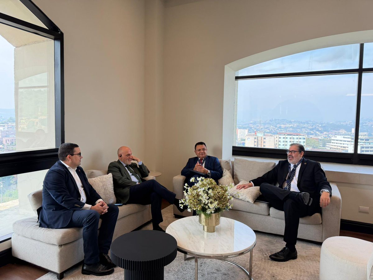 En Tegucigalpa, reunión con Jorge Herrera, presidente de la Liga de Honduras <a href="/lnfphonduras/">Liga Hondubet</a>. Hemos abordado la importancia de las ligas nacionales en la gobernanza del fútbol, los avances de LALIGA en la lucha contra el fraude audiovisual y el uso de la IA, así como vías de