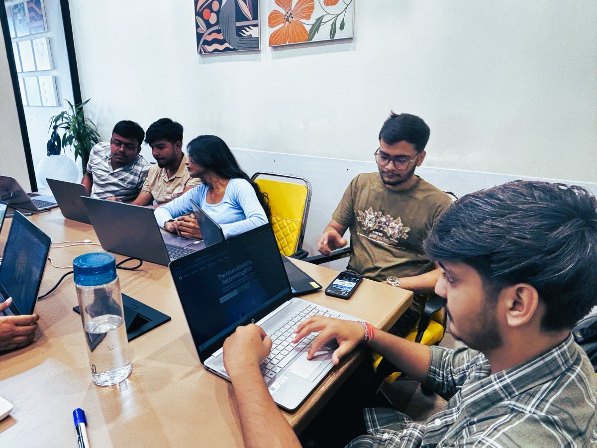ExplorionHQ's tweet photo. We’ve normalized not understanding things.

Dense research.
Complex systems.
Information that feels locked.

Spent the last month building @ExplorionHQ to change that.

Now it’s time to prove
clarity can win.

@colosseum @solana @SuperteamIN @Rohit_goyal2002 @0x_bbc https://t.co/flKAbeD6Zx