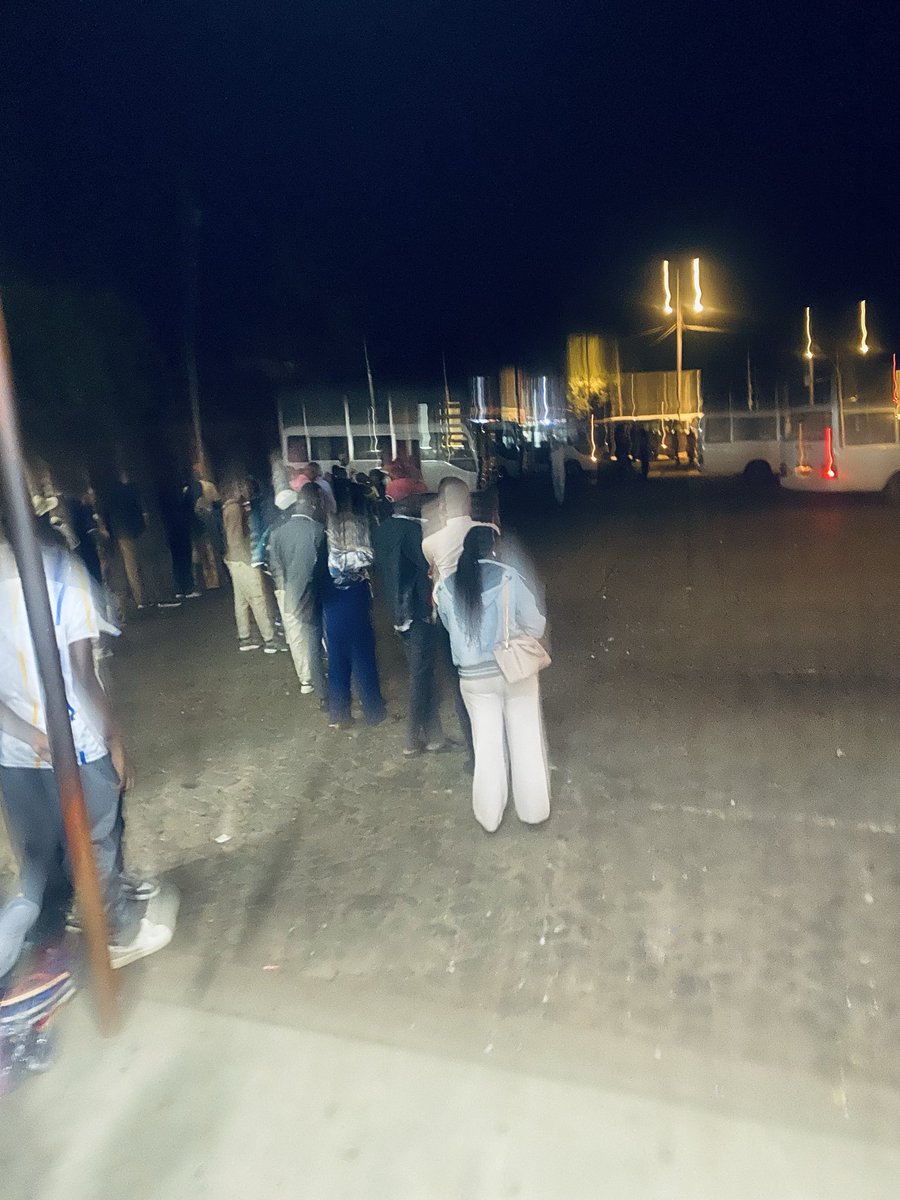 lovedbyless's tweet photo. @AngelMutabaruka @EcofleetRw @RwandaInfra @Jadouwihanganye @AldoHavugimana @TV1Rwanda Mwadusabiye ligne Nyamata-Kigali downtown tubaduhagaze muri Gare ya Nyanza dutegereje bus zijya Nyamata, mudufashe kandi mwifasha Murakoze.@AubinRukera @Dr_JimmyGasore @PrimatureRwanda @UrugwiroVillage @Rwandapolice @dusengiyumvas @EcofleetRw https://t.co/XaIICQpTar