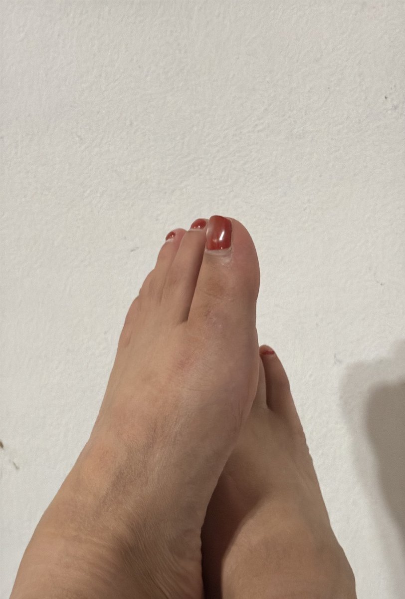 PrincessFeet47's tweet photo. I’m very sad with my clients 😔, no one knows how to make me happy. #contenido #feetfetısh #feet #photo #feetworshi̇p #feetِ https://t.co/D0YzwurXPc