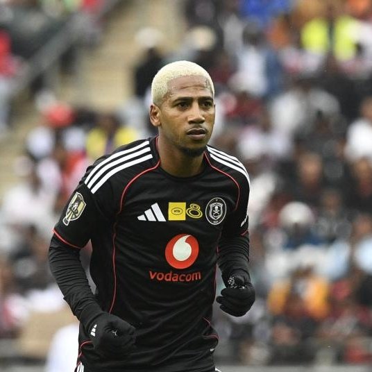 Clock646814's tweet image. What's wrong with Wadu?😱
Should've put in one of these RBs and move forward Sebelebele to the RW. There's no need of moving Rele to the RW and put that slow Tito on the AM, ku-late kabi manje😧😧