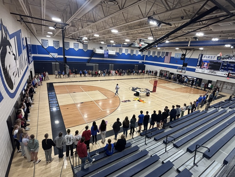 EPJSchool's tweet photo. Today the EPJ Middle School got the opportunity to hear a great message from Kansas Middletent. Kansas talked about unity, the impact we have on the people we encounter, and Native American history/culture. #PositiveCulture #Unity #ShowingPrideTakingAction https://t.co/ml9uDg1IAb
