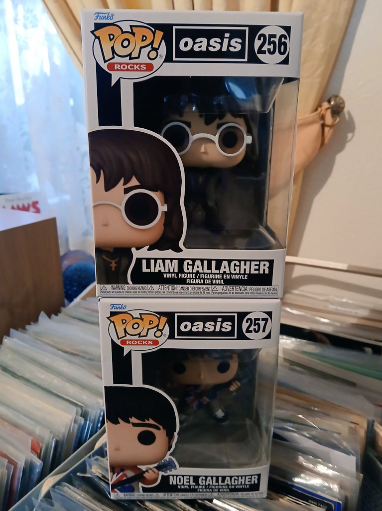clairywairy88's tweet photo. So, i've had a lovely surprise gift today! 🇬🇧 #FunkoPopRocks #Oasis #LiamGallagher #NoelGallagher 🎸🎵🎶 https://t.co/MiHyc6dqhA