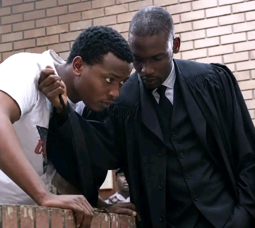 Oscarkhomotsoh's tweet photo. UNISA Lawyer: When the judge says ‘Order,’ just respond with KFC Streetwise 2.

Then I'll tell him that you're mentally ill. 😫 https://t.co/n5nVJf6U1D