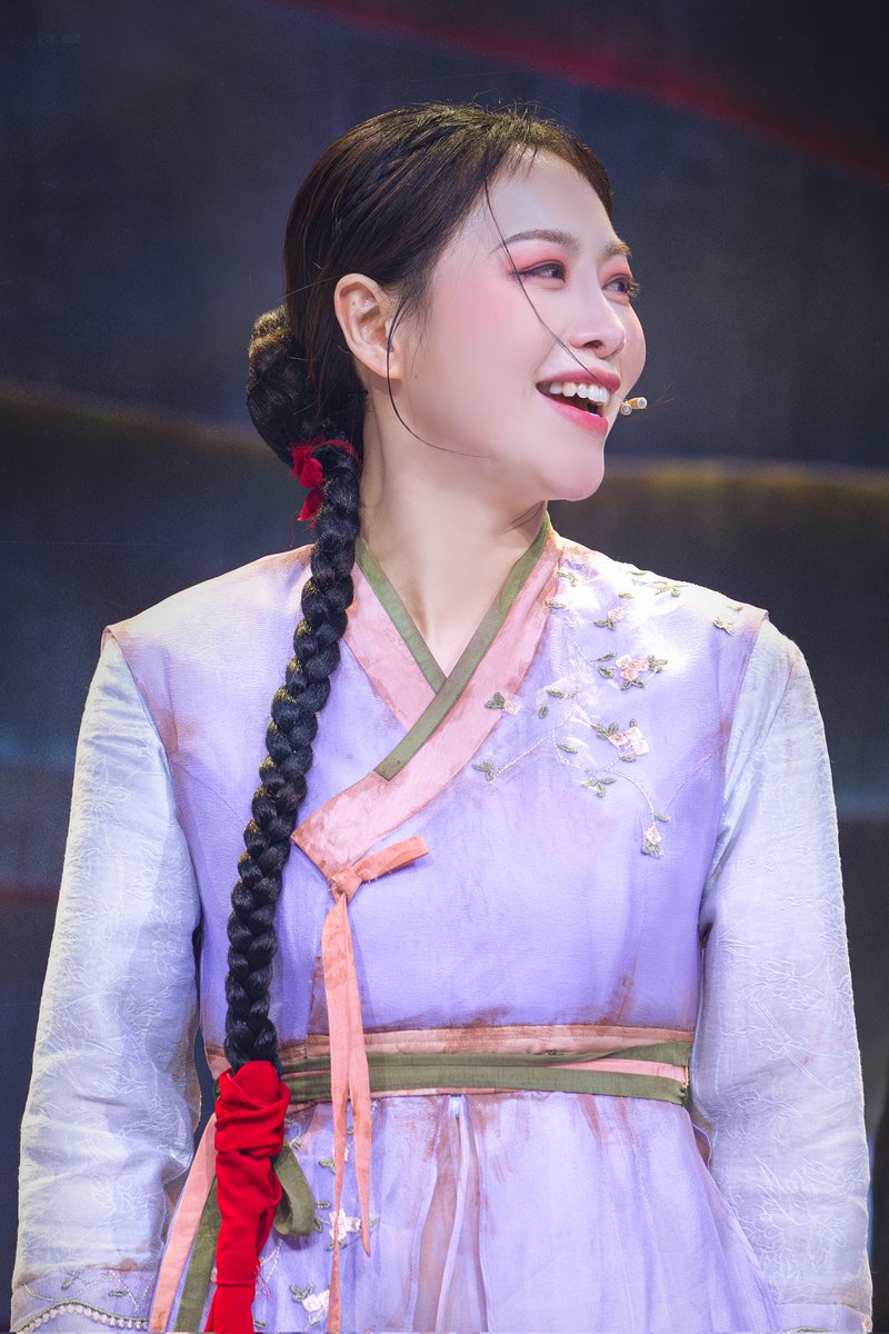 FOR_EST_PIC's tweet photo. 260505 뮤지컬 홍련 커튼콜
홍련 | 이지혜🪷
#이지혜 https://t.co/dYGnJDwwYg