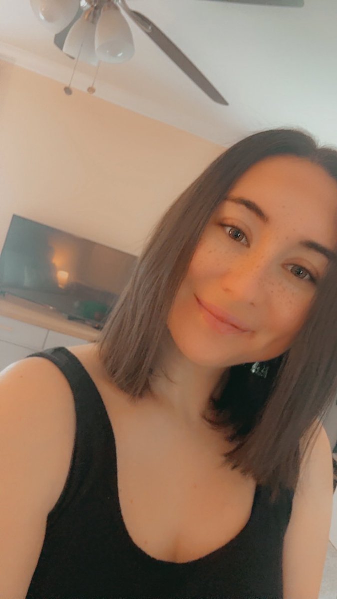 hayls tweet media