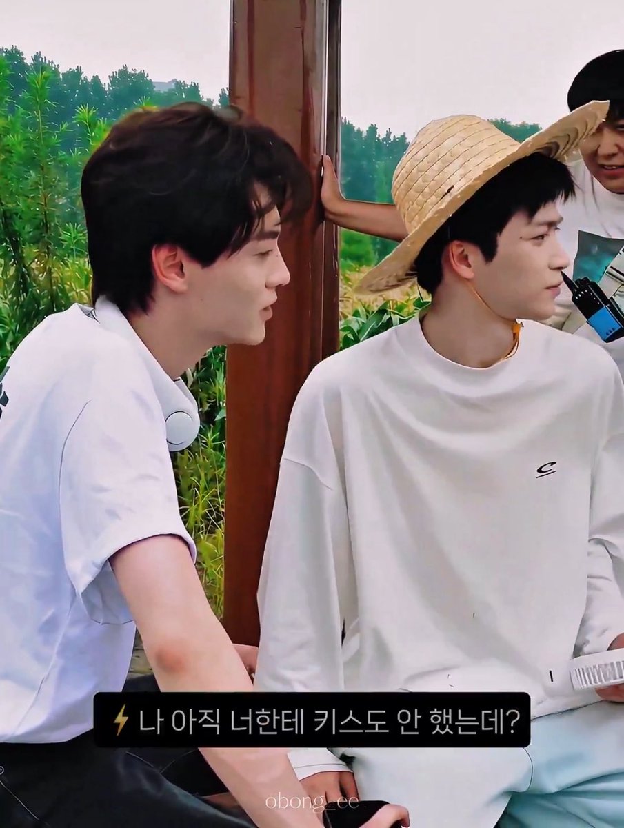 Anotherlurkingryeo tweet media