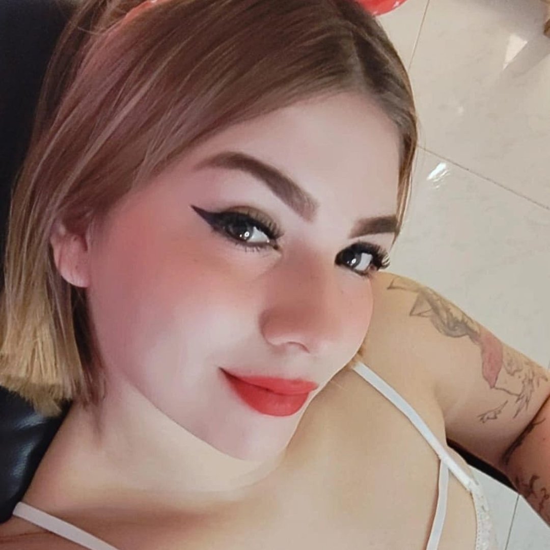 CAM4 tweet media