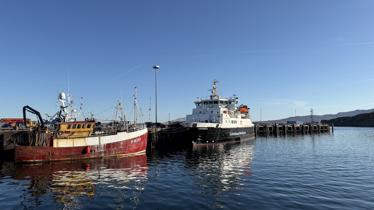 flashover788's tweet photo. As always a big shout out to @CalMacFerries for fine trips out to #Rum &amp; #Canna your professionalism &amp; friendly service always appreciated, all of you make up a grand team ⛴️🏴󠁧󠁢󠁳󠁣󠁴󠁿😀 https://t.co/kHJ7hWjIt2
