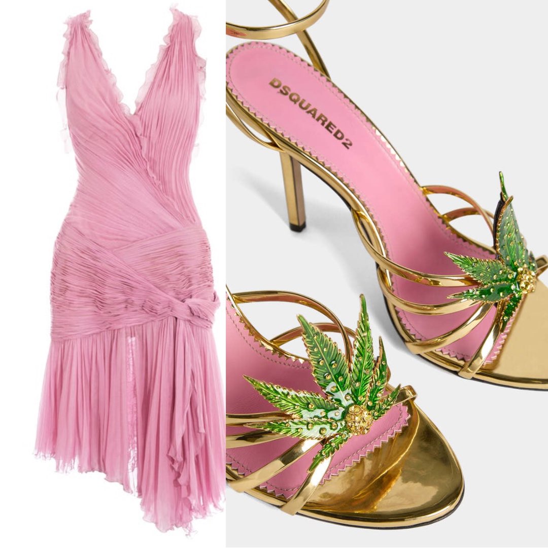foodforfashion1's tweet photo. Gabbriette wearing Vintage Versace Spring/Summer 2004 paired DSquared2 Spring/Summer 2005 Marija Leaf Sandals 🪷 https://t.co/c0KgLIKYD7