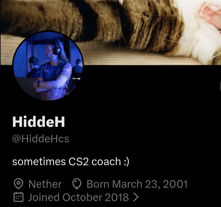 HiddeH tweet media
