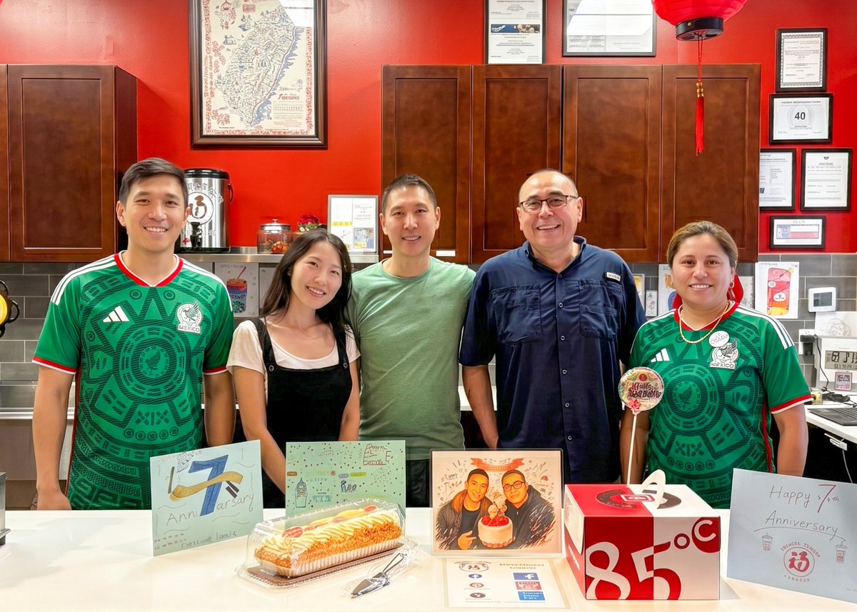 FormosaBTHouse's tweet photo. 7 years ago we started with a dream (and lots of boba). Today we celebrate our 7th Anniversary thanks to YOU. From students to families, you’ve made us a true community. Cheers to 7 sweet years and many more to come! 🧋❤️🥳 https://t.co/CRGPc5Ri3s
