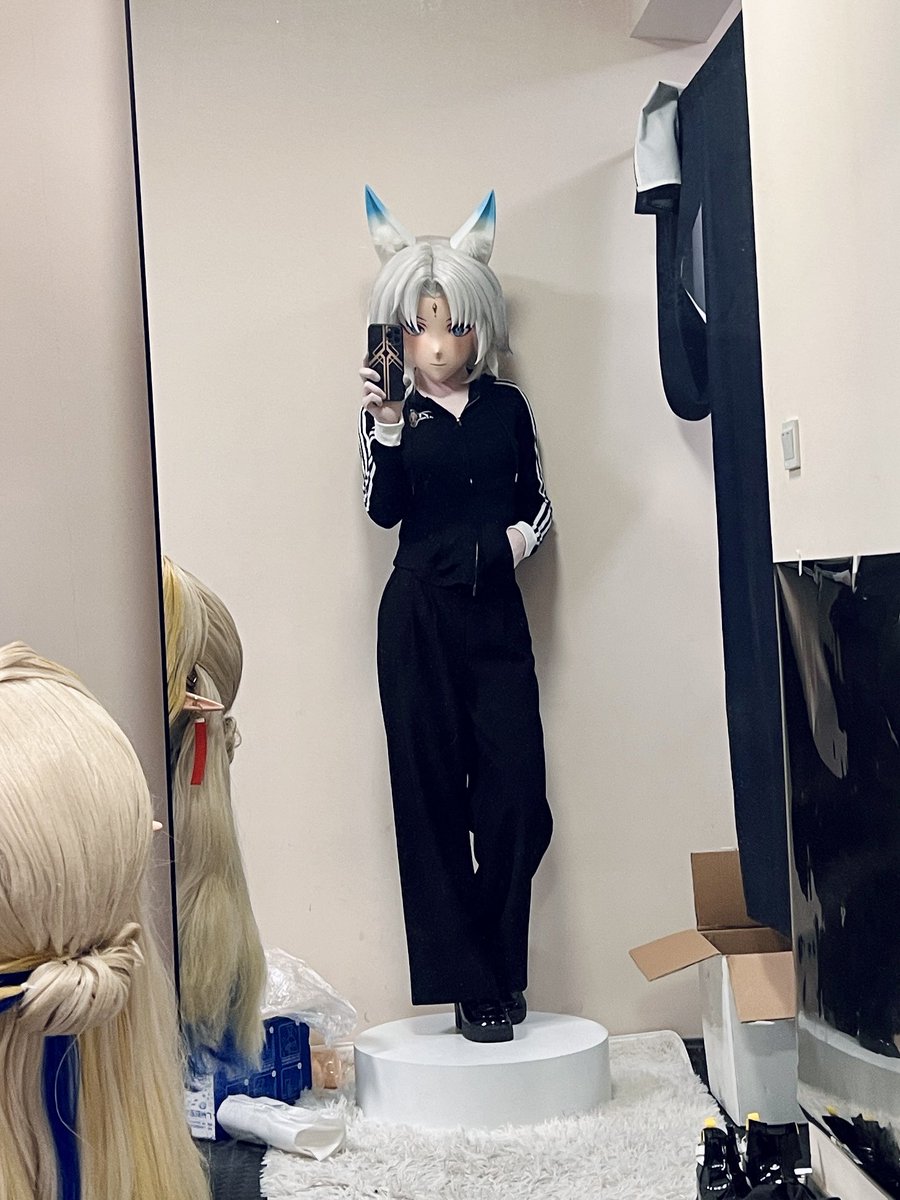 伊莉雅单推人 tweet media