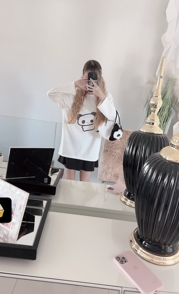 ℒo ℓα 🧁 tweet media