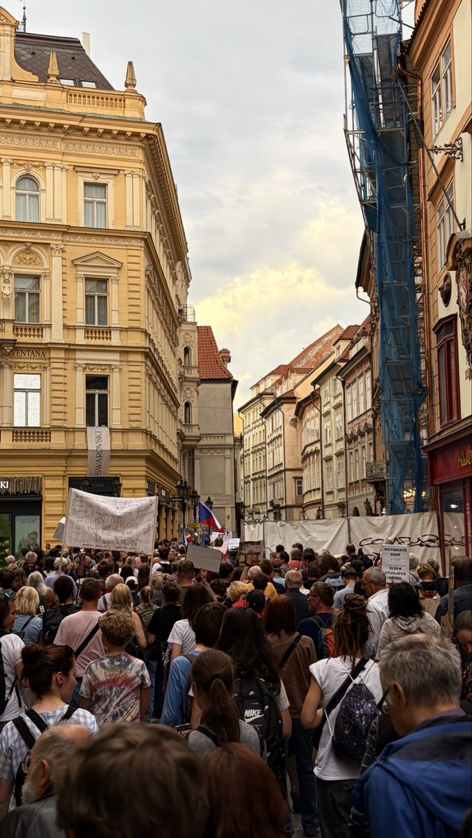 pkarel's tweet photo. Za nezávislost médií https://t.co/JYQPxLaDzk