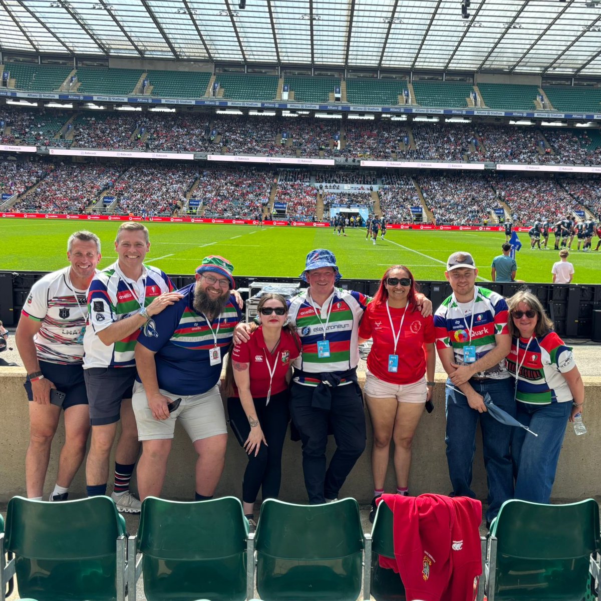 charityspoon's tweet image. What a day 👏 Another fantastic Saturday at the InterService Championships for Army v Navy at Allianz Stadium. A huge thanks to all our volunteers! See you again at Kingsholm Stadium, Gloucester for RAF Rugby Union v Army! 🙌

#ArmyvNavy #Volunteers #GivingChildrenAChance